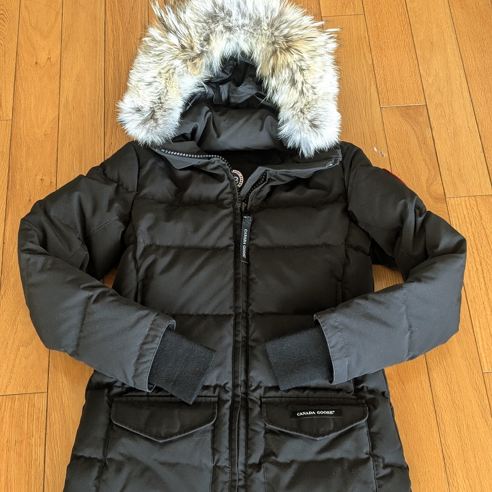 Canada Goose Solaris Parka Black Puffer Jacket with Fur Hood Size XXS. Excellent